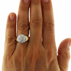 Bague bombée en or jaune et blanc avec pavé de diamants