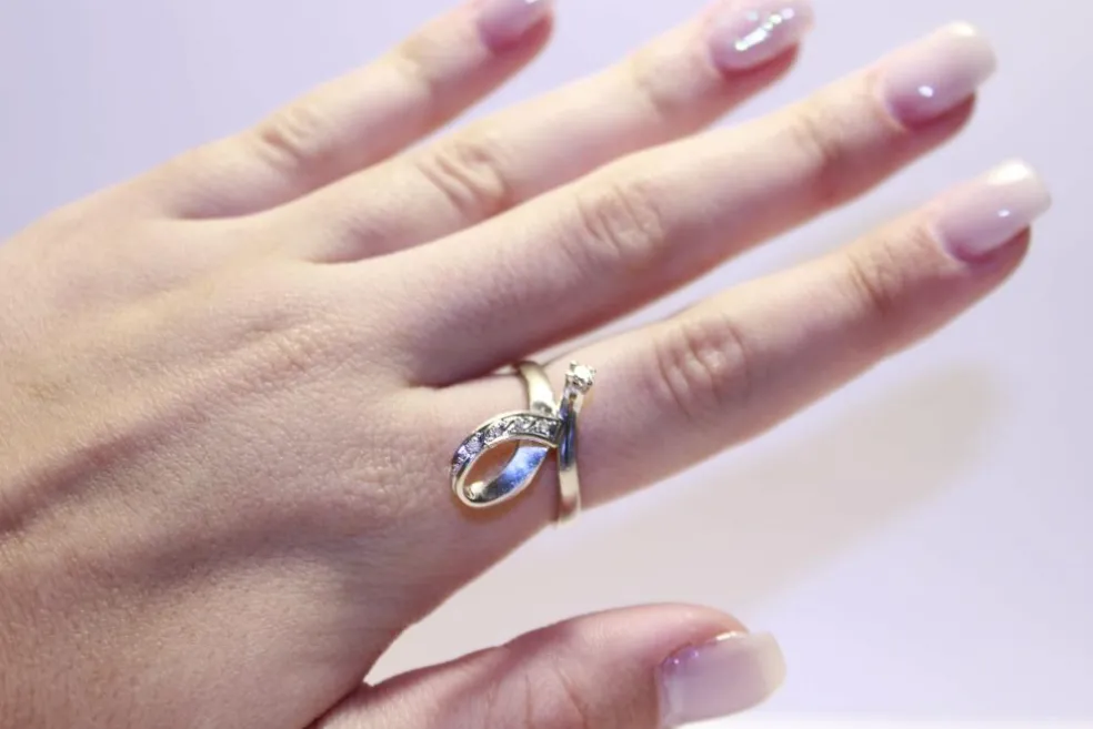 Bague Boucle Diamants