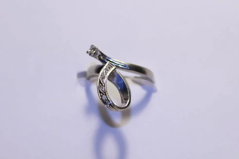 Bague Boucle Diamants