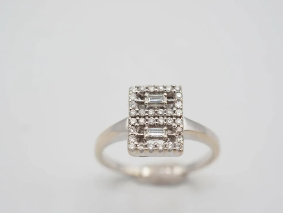 Bague boucle d'oreille diamant style Art déco