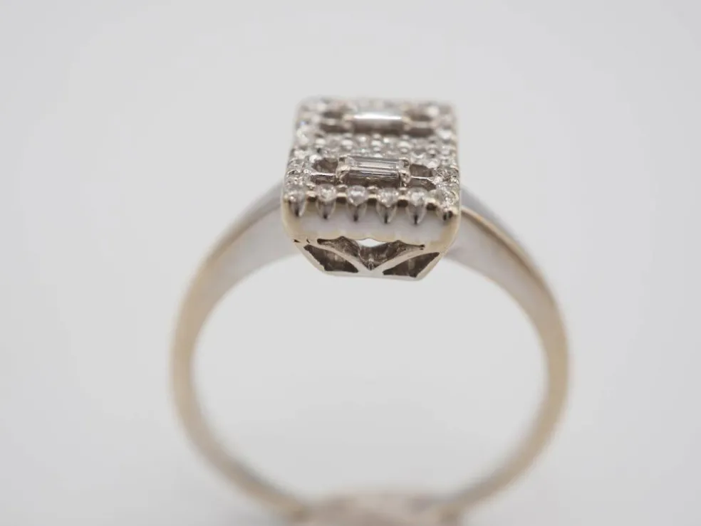 Bague boucle d'oreille diamant style Art déco