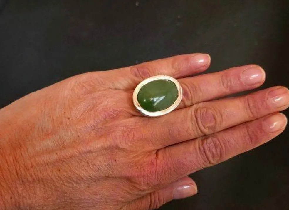 Bague cabochon de Jade