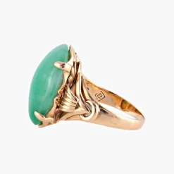 Bague cabochon de jade