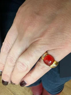 Bague cabochon opale de feu diamants or jaune