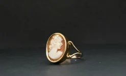 Bague camée antique en or