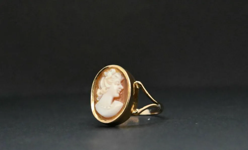 Bague camée antique en or