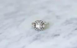 Bague carrée Art Déco diamants