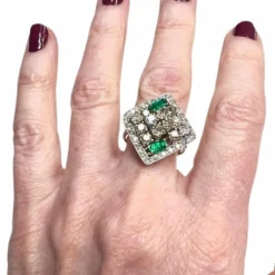 Bague carrée diamants émeraudes