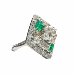 Bague carrée diamants émeraudes