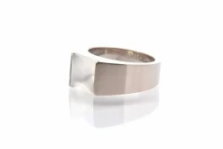Bague Cartier Tank pierre de lune or blanc