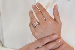 Bague Cartier Tank pierre de lune or blanc