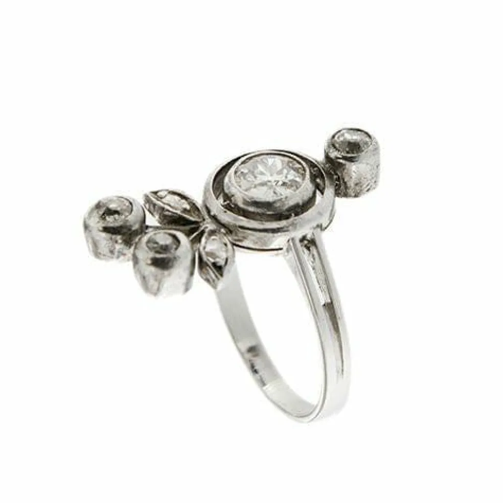Bague cerise avec diamants