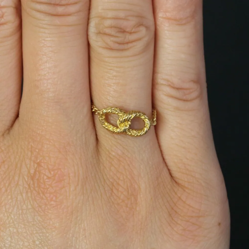 Bague chaine or jaune boucles entrelacées