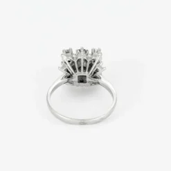 Bague chaton carré, or gris et diamants