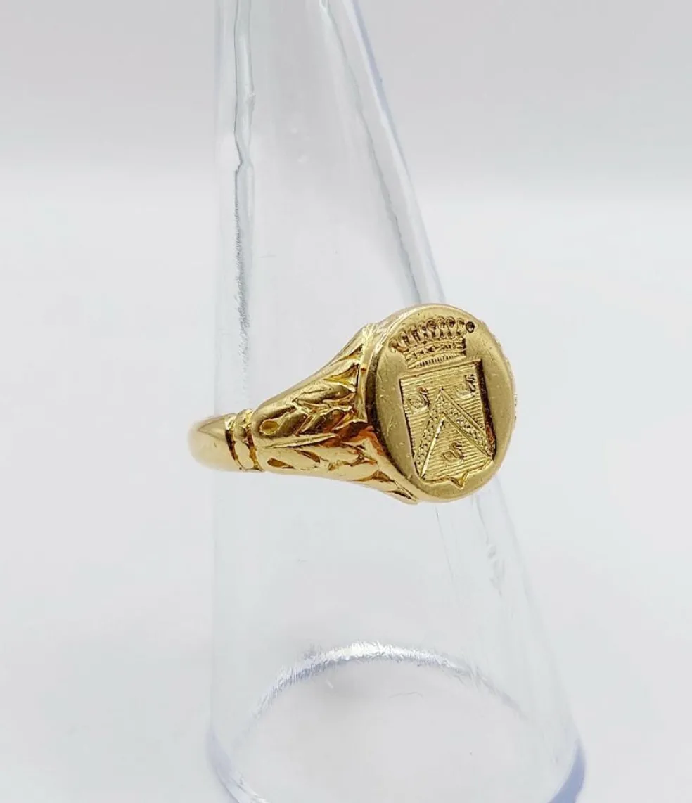 Bague chevalière antique or jaune