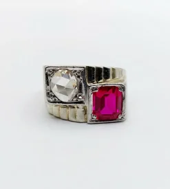 Bague chevalière art deco or blanc 18k et platine ornée d'un diamant taille rose et d'un rubis synthétique