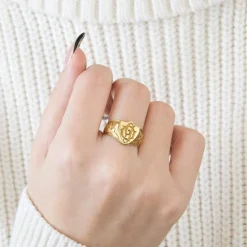 Bague Chevalière écusson or jaune