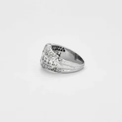 Bague chevalière en or gris, pavage diamants