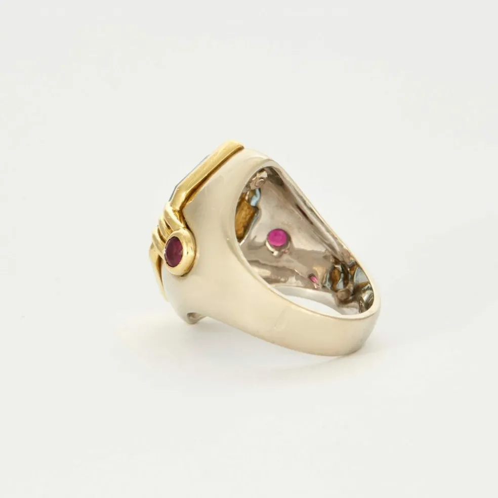 Bague chevalière en or gris topaze bleue et rubis