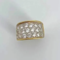 Bague Chevalière en or jaune et diamants