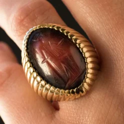 Bague chevalière godronnée intaille