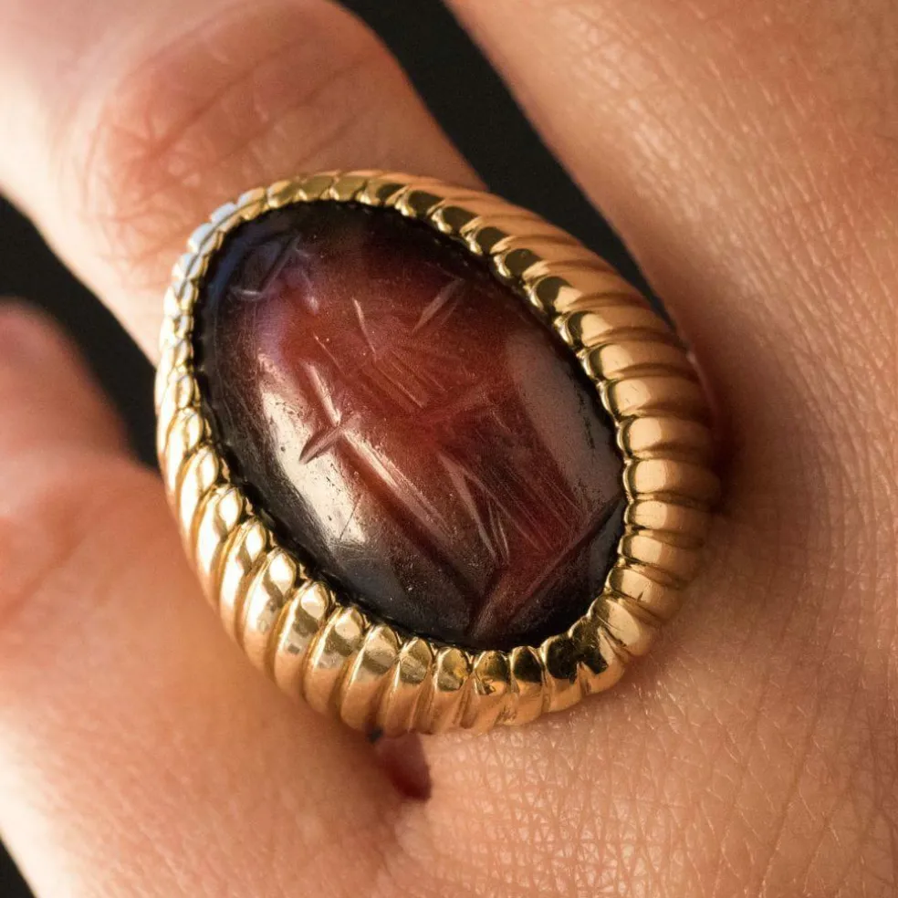 Bague chevalière godronnée intaille