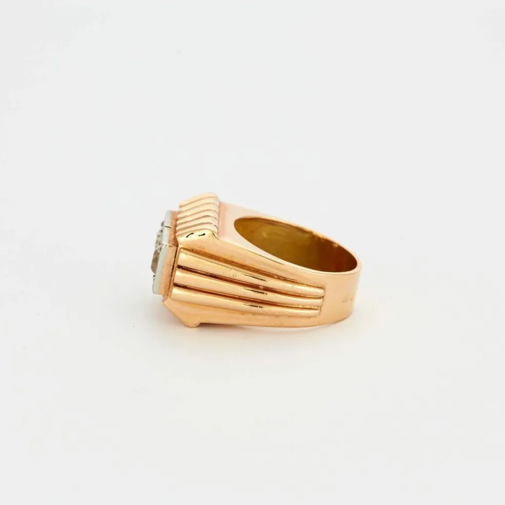 Bague chevalière godronnée diamants