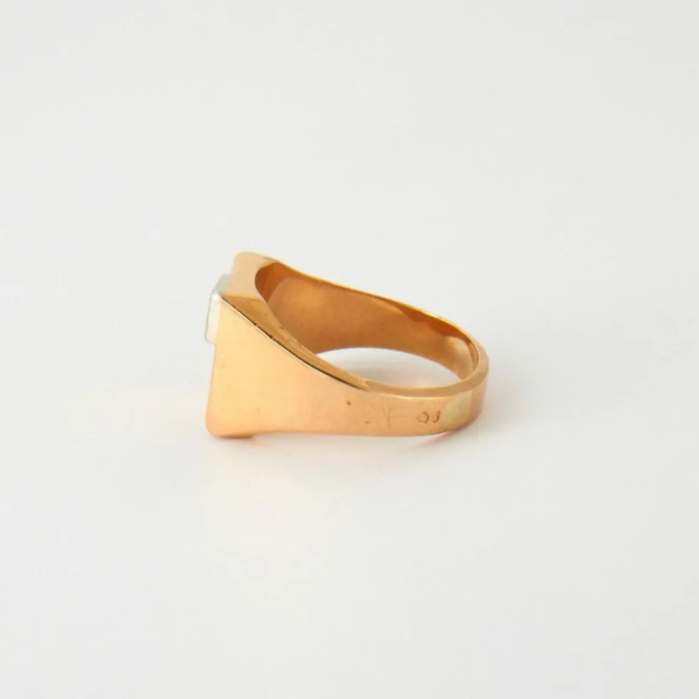 Bague Chevalière massive or jaune et diamant