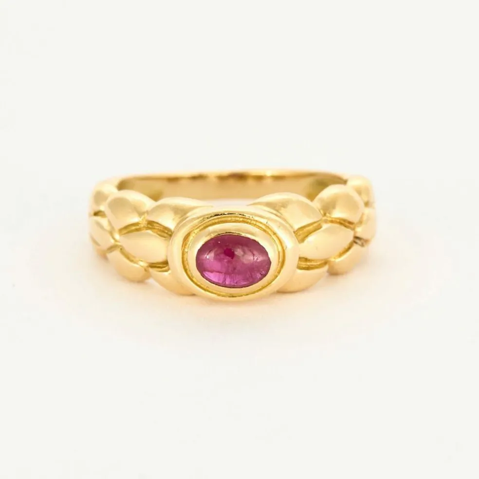 Bague chevalière or jaune et rubis
