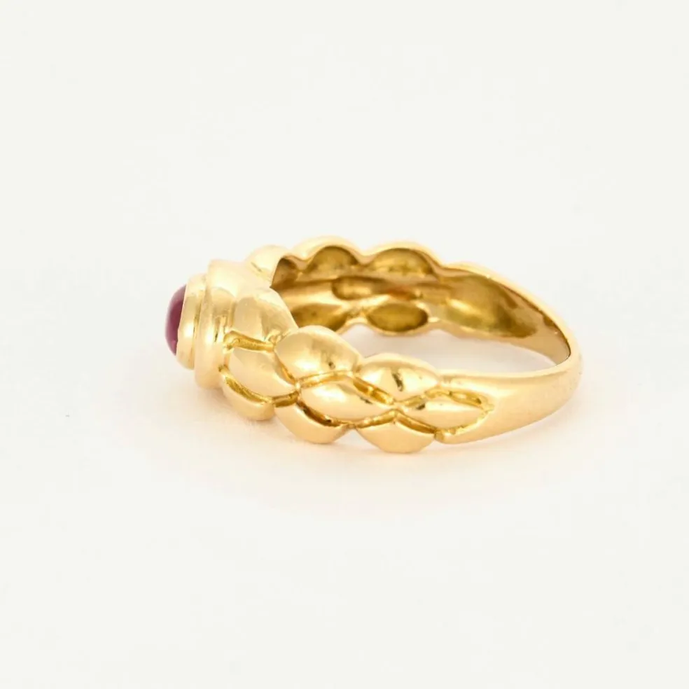 Bague chevalière or jaune et rubis