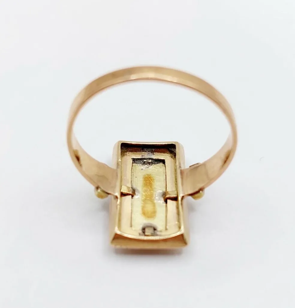 Bague chevalière victorienne or rose et or jaune, finement ciselée et gravée MR (circa 1890)