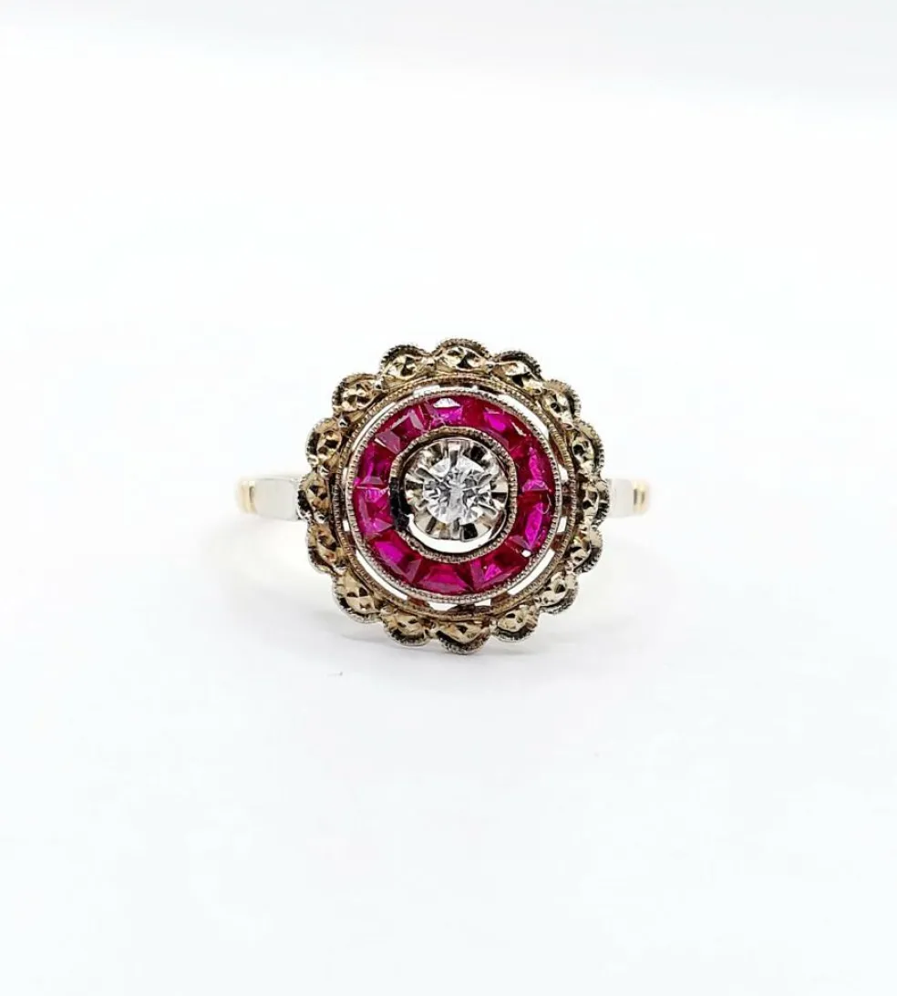 Bague cible Art Déco or rose, diamant, rubis calibrés (circa 1920)