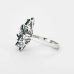 Bague cluster - or gris, saphirs et diamants