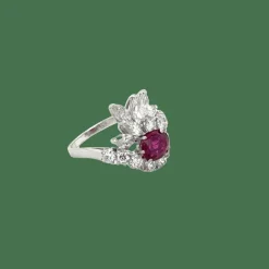 Bague Cocktail années 70 or blanc rubis diamants