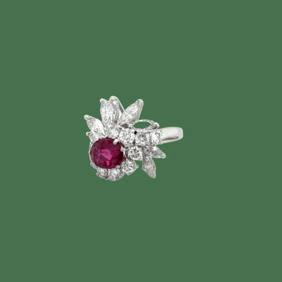 Bague Cocktail années 70 or blanc rubis diamants