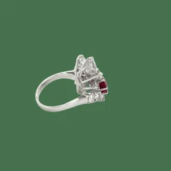 Bague Cocktail années 70 or blanc rubis diamants