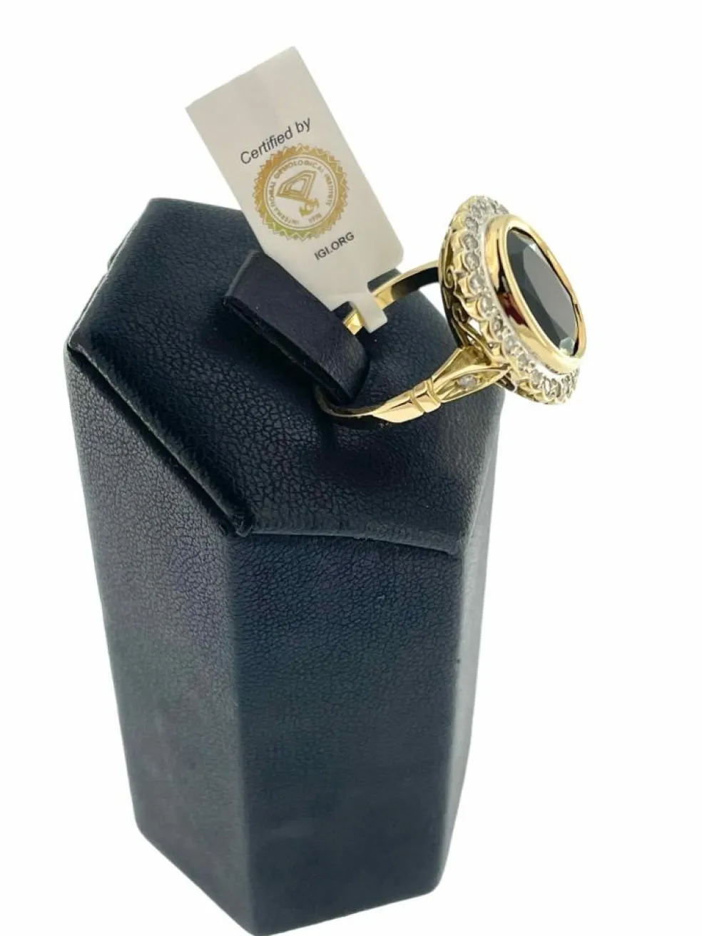 Bague cocktail Art déco 2 ors saphir 6,30 carats et diamants certificat IGI