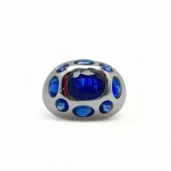 Bague cocktail en or blanc et saphirs