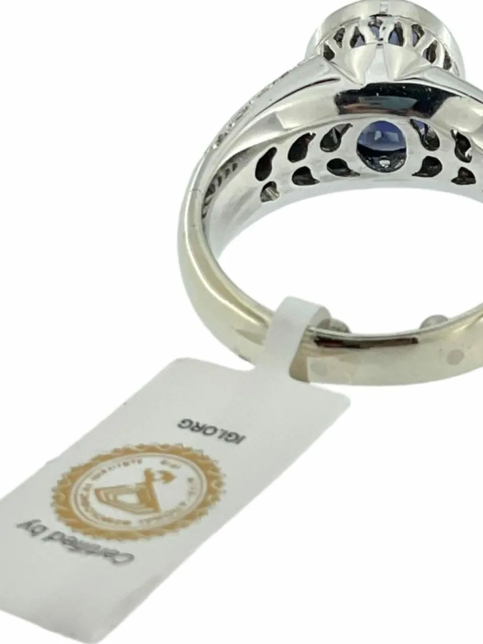 Bague cocktail en or blanc avec iolite et diamants certificat IGI