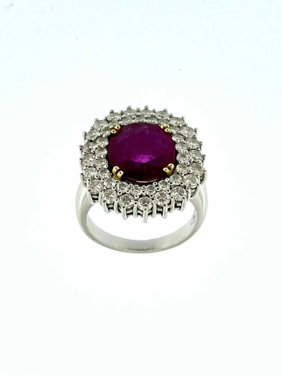 Bague cocktail en or blanc, diamants et rubis 3.40cts certificat IGI