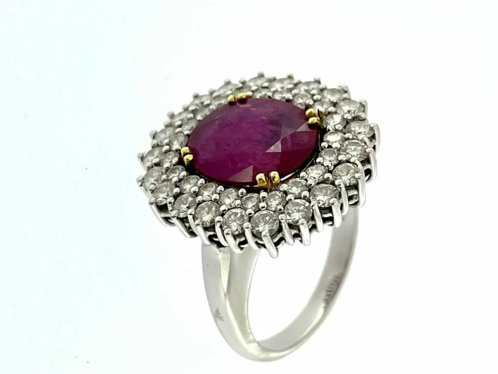 Bague cocktail en or blanc, diamants et rubis 3.40cts certificat IGI