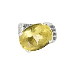 Bague cocktail en or gris avec péridot et diamants