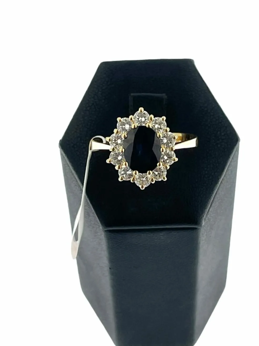 Bague cocktail en or jaune saphir 2.60ct et diamants certificat IGI