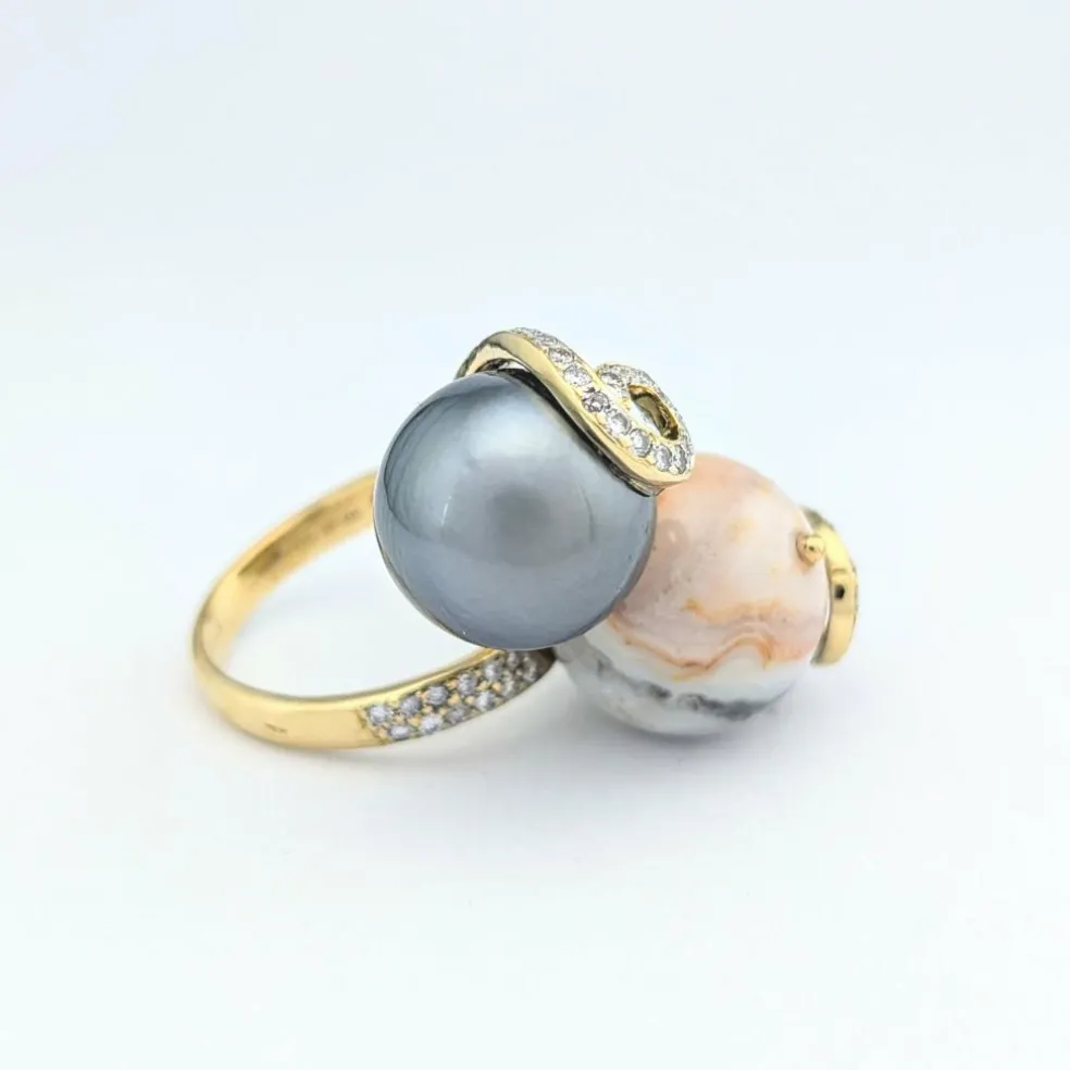 Bague cocktail en or jaune perle grise de Tahiti et agate