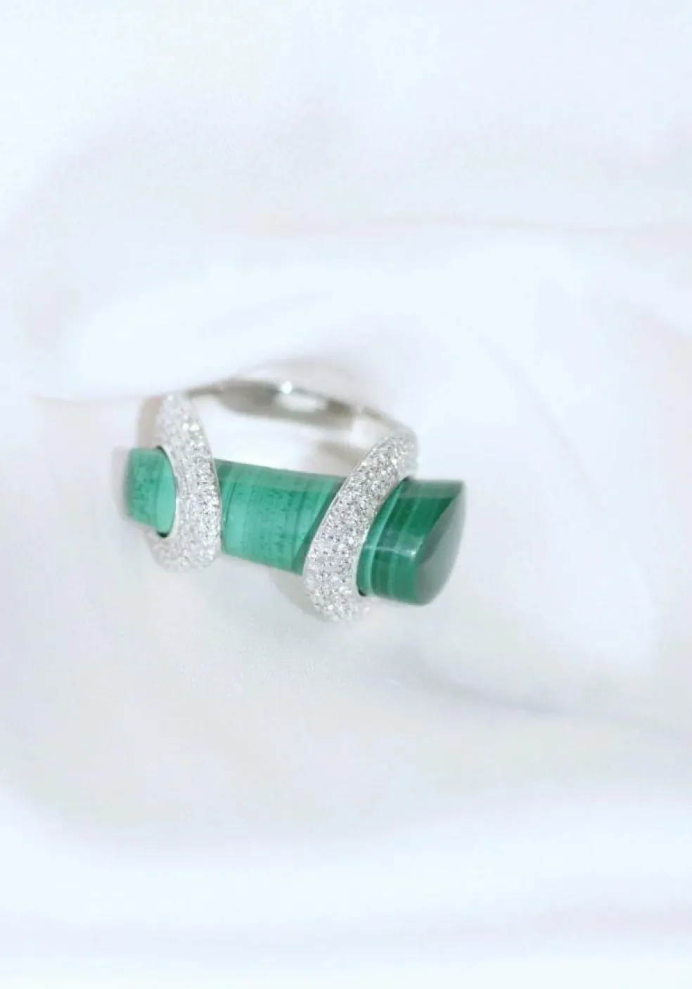 Bague Cocktail Gucci, malachite et diamants sur or blanc