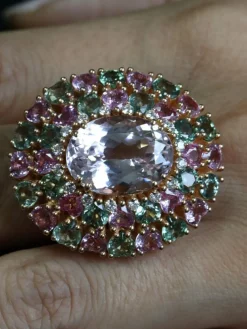Bague cocktail Kunzite et Saphirs de couleur