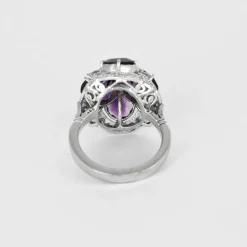 Bague cocktail or gris, diamants et améthystes