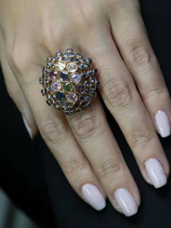 Bague cocktail Or jaune Saphirs de couleur 100cts