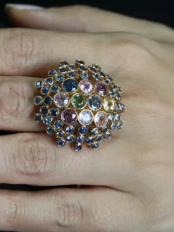 Bague cocktail Or jaune Saphirs de couleur 100cts