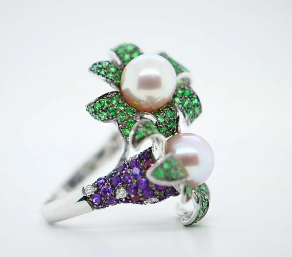 Bague Cocktail Perle Émeraude Améthyste Diamants Rubis